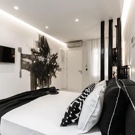 Palatia * Naxos City