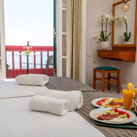 帕拉迪亚酒店 Naxos City