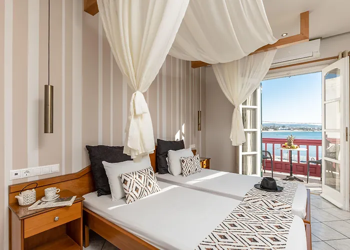 Отель Palatia Naxos City